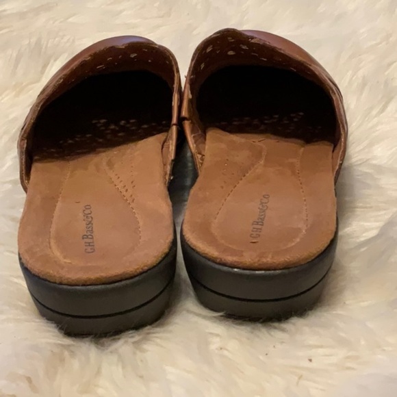 G.H. & Co Women Effie Leather Clogs Size 9 - Picture 3 of 7